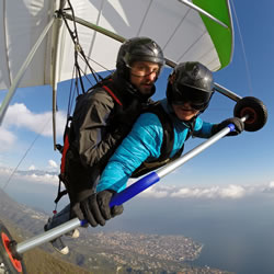 Volo in deltaplano con istruttore